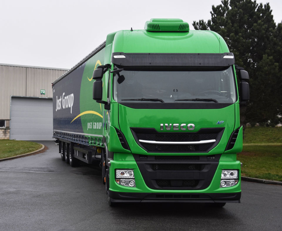 IVECO entrega 30 camiones Stralis NP a Jost Group, que tiene como objetivo convertir el 35% de su flota a GNL para 2020 